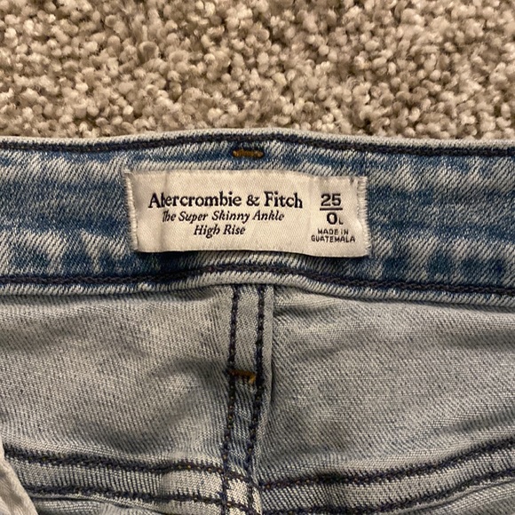 Abercrombie and Fitch Super Skinny Jeans - Picture 3 of 3